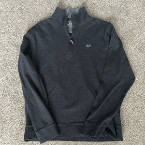 Men’s size M- vineyard vines zip pullover